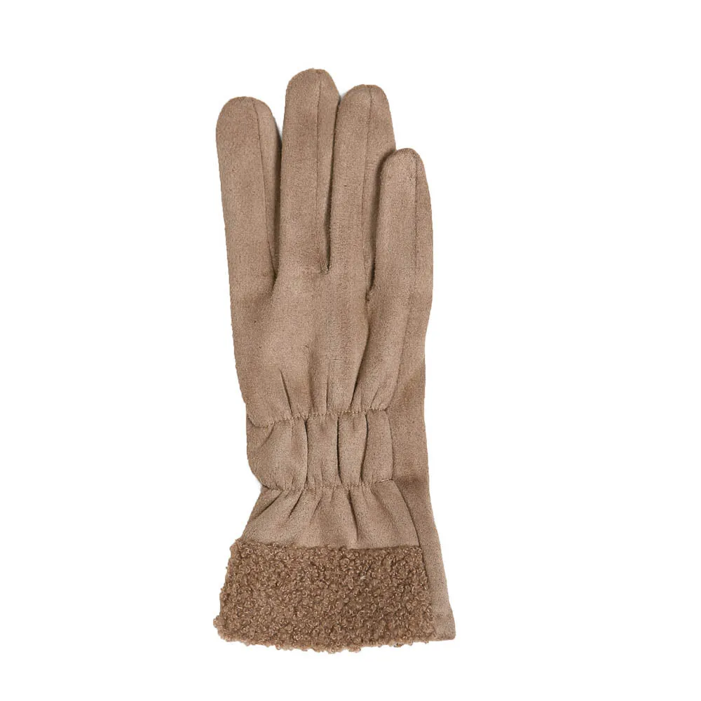 Nicole Glove